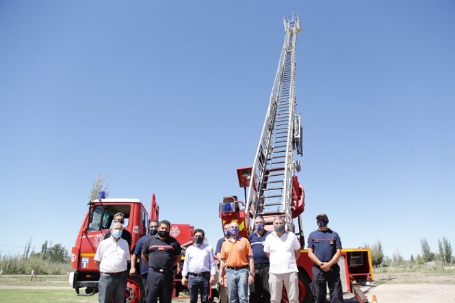 Bomberos Voluntarios de San Rafael cuentan con el primer camión escalera en el Sur mendocino