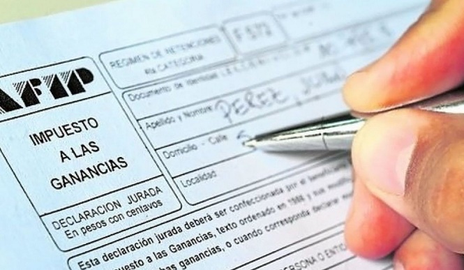 El Gobierno elevará el piso de Ganancias y superará los $175.000