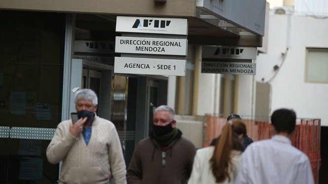 La oposición propone modificar el Impuesto a las Ganancias