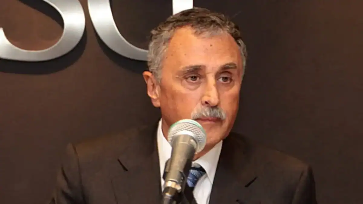 Mario Lugones, ministro de Salud