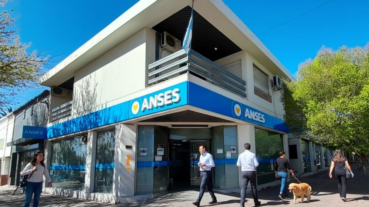 Entrada de ANSES de San Rafael